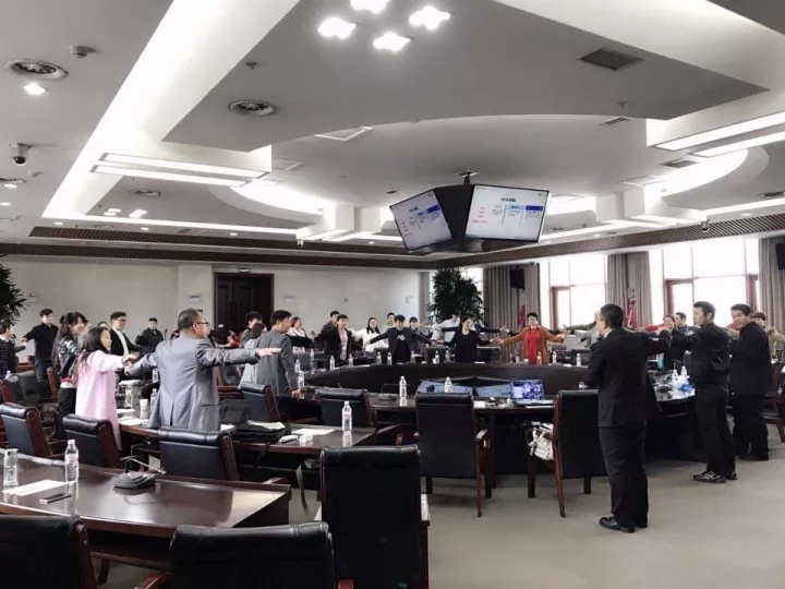 “霾來了，呵護(hù)最親愛的你”